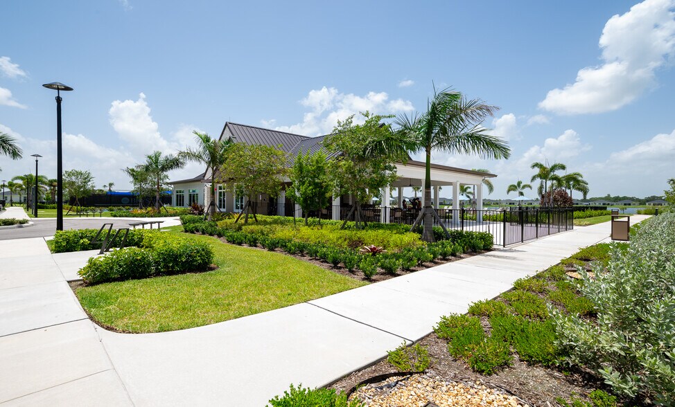Building Photo - 6378 NW Windwood Way