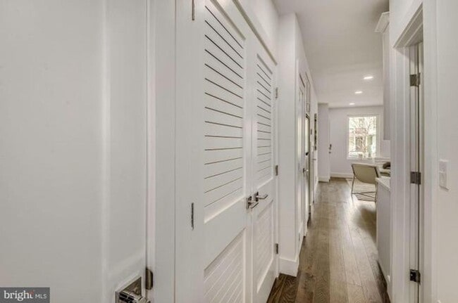 Building Photo - Columbia Heights 2BR 2BA w/Parking & Private Patio Garden