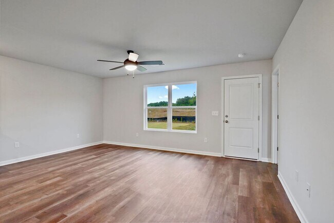 Building Photo - 821 Ashford Dr
