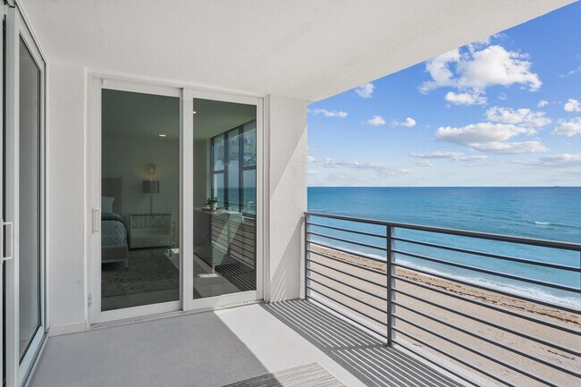 Building Photo - 900 Ocean Dr