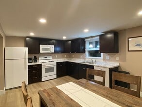 Building Photo - 89 Sebago Rd