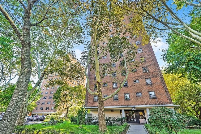 Building Photo - 21-80 33rd Rd Apt 9C-9C