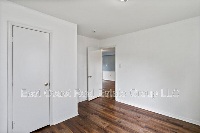 Building Photo - 500 N Marshall St