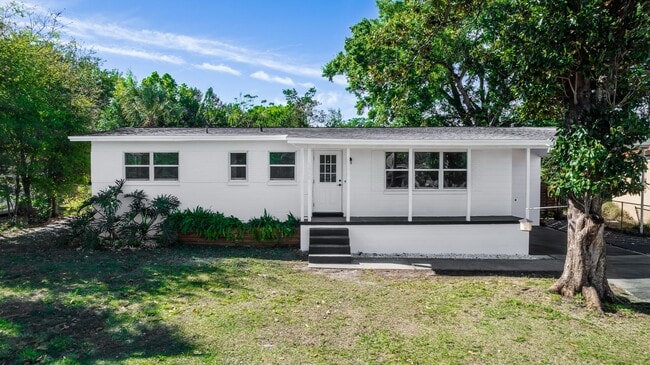 Primary Photo - 5508 Meridian Way