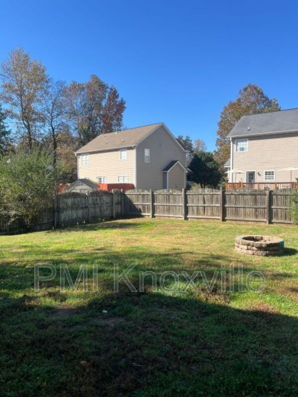 Building Photo - 5825 Beaver Run Ln