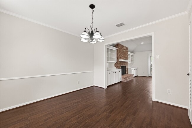 Building Photo - 6207 Claridge Dr