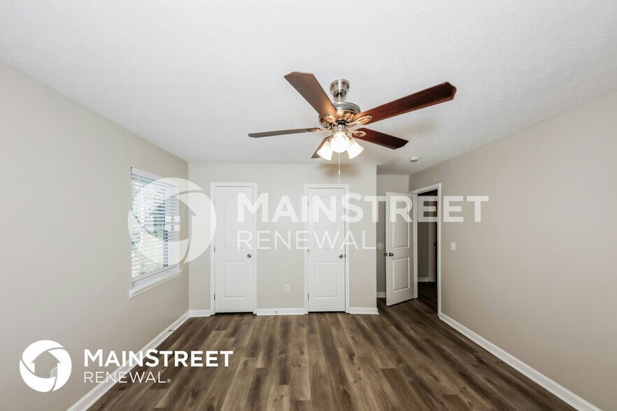 Building Photo - 6185 Hillpine Dr