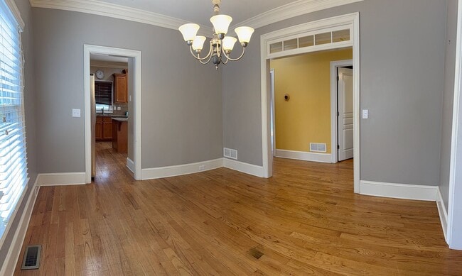 Building Photo - Private 4BR/2BA Decatur Estate on 0.57 Acres Near Emory, Agnes Scott, Avondale Estates & Downtown...