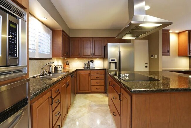 Building Photo - 11314 Piping Rock Dr