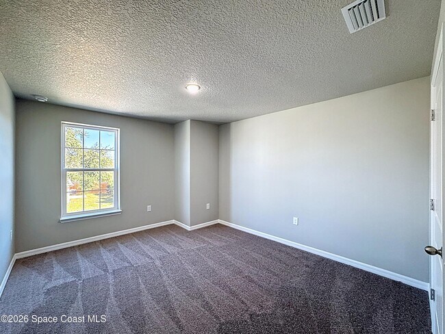 Building Photo - 500 L M Davey Ln