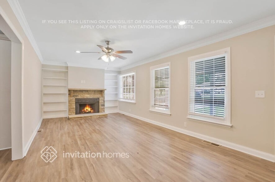 Building Photo - 7216 Pinecrest Dr