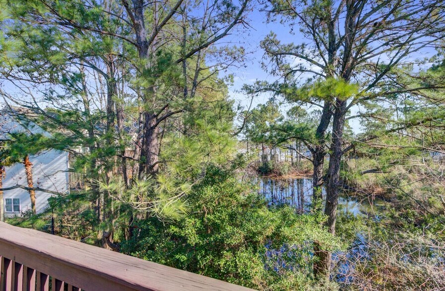 Building Photo - 4910 Lake Palmetto Ln