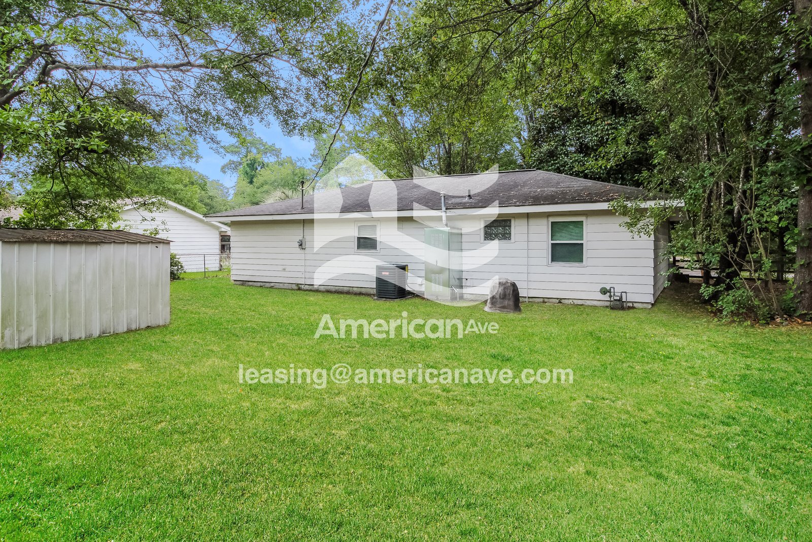 Building Photo - 1136 Charlotte St