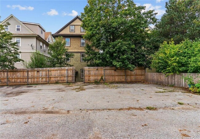 Building Photo - 159 Camp St