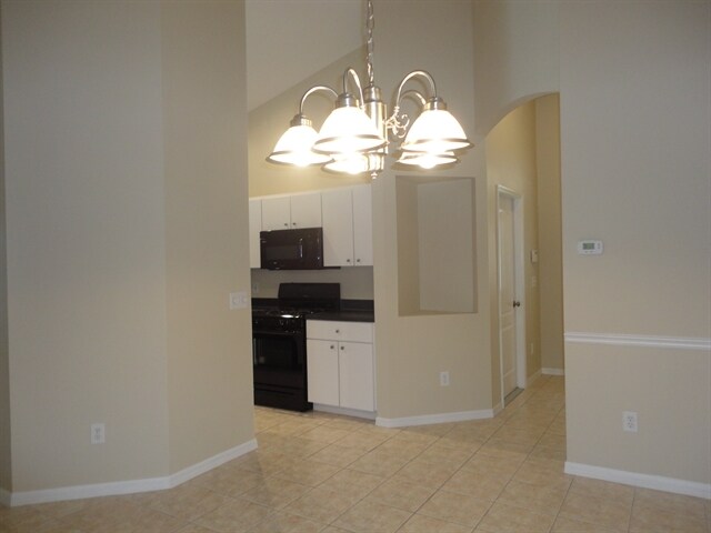 Building Photo - 24540 Laurel Ridge Dr