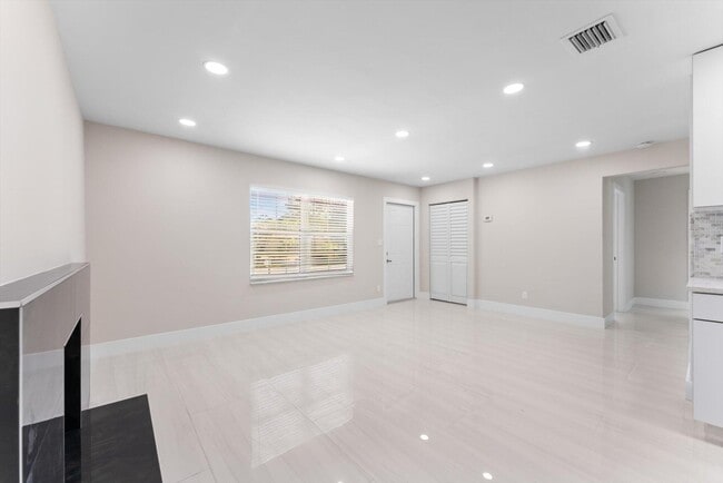 Building Photo - 2329 West Dr