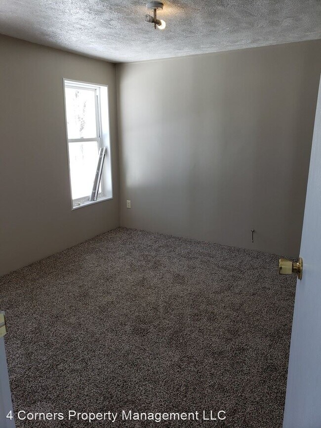 Building Photo - 3 br, 2 bath House - 1601 East 300 North