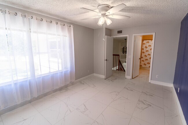 Building Photo - 8129 Sedgewick Ct