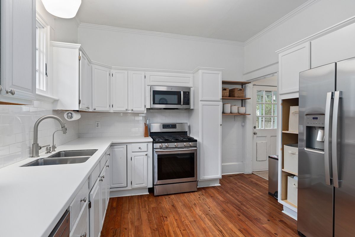 Building Photo - 309 Ferguson St NE