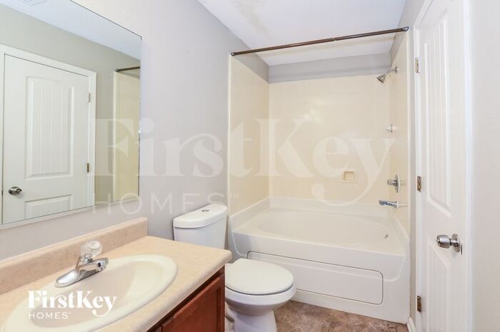 Building Photo - 9963 Chariden Dr
