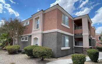 Building Photo - Charming 1-Bedroom Condo in Gated Communit...