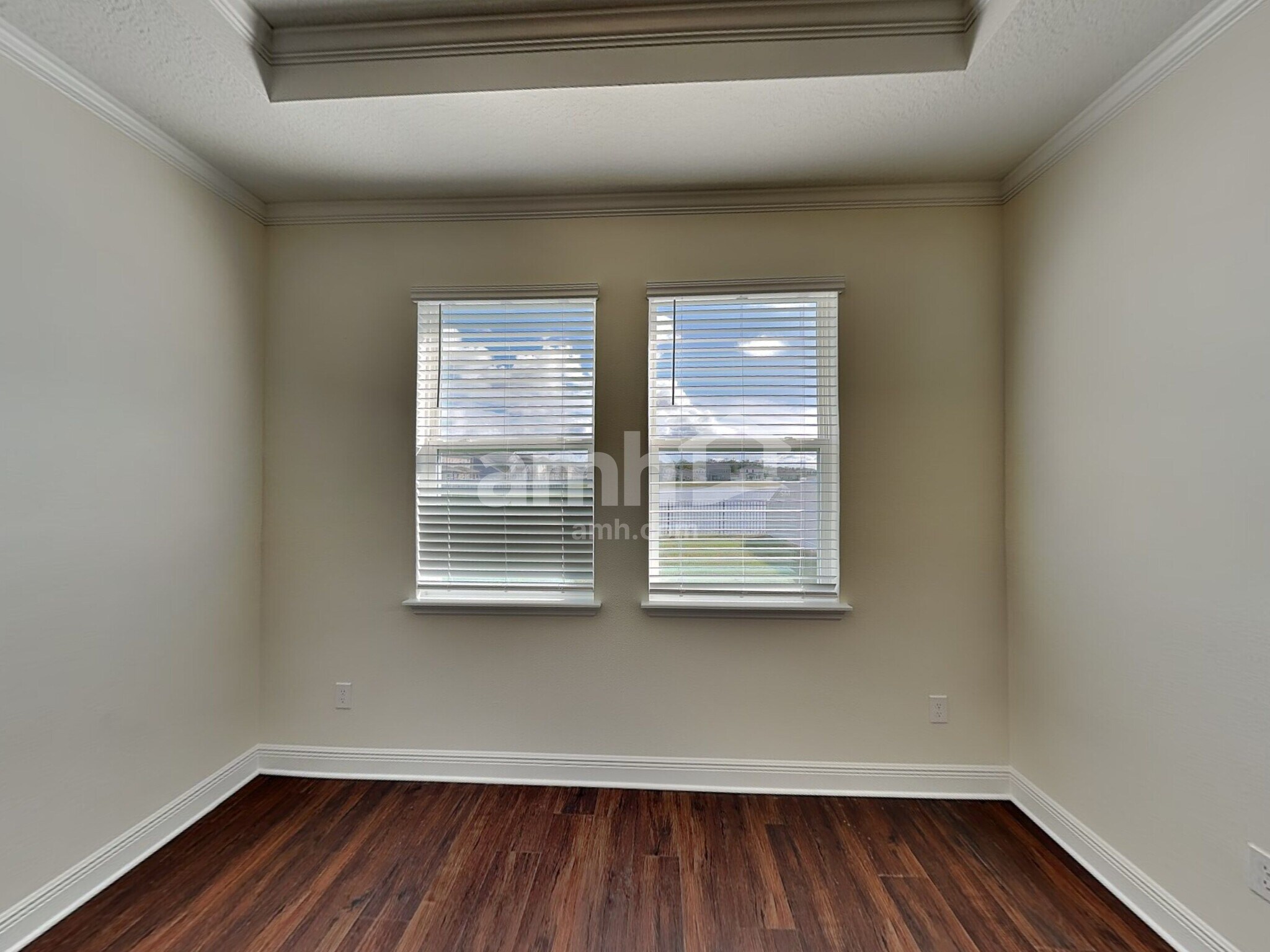 Building Photo - 1259 Sky Lks Dr