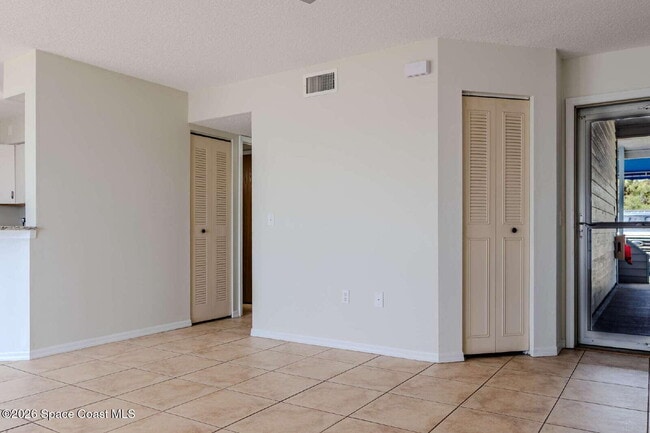 Building Photo - 7020 US-1