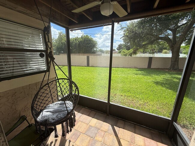 Building Photo - Adorable 1 Bed 1 Bath Winter Park Condo