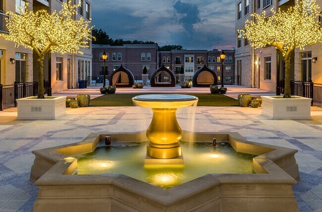 Building Photo - Paramount & Majestic at Spectrum Town Center