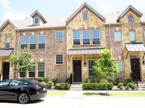 Building Photo - 4 Bed 3.5 Bath in Windhaven Crossing
