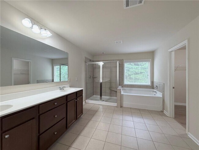 Building Photo - 1610 Apple Blossom Dr