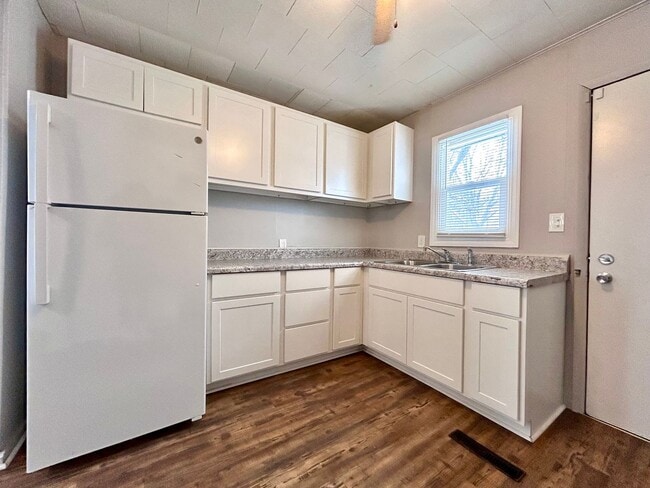 Building Photo - Two Bedroom Home in Muskegon