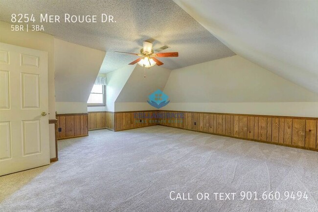 Building Photo - 8254 Mer Rouge Dr