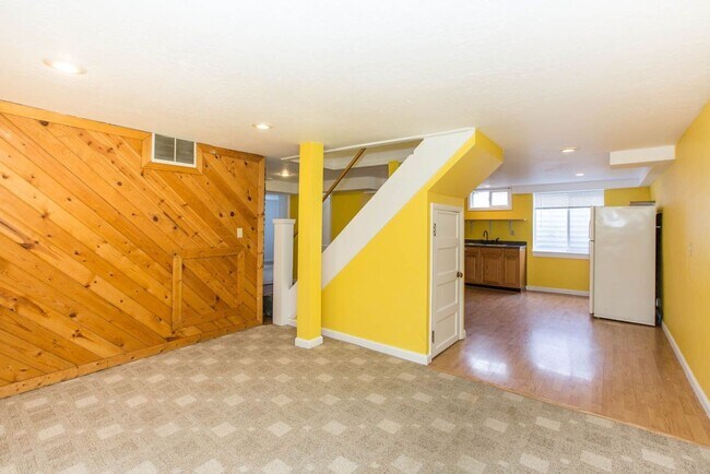 Building Photo - 2134 S 13th St W