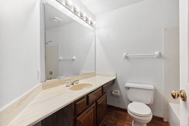 Building Photo - COMING SOON - Spacious 2-Bed, 3.5-Bath Townhouse with Stunning Lake Views