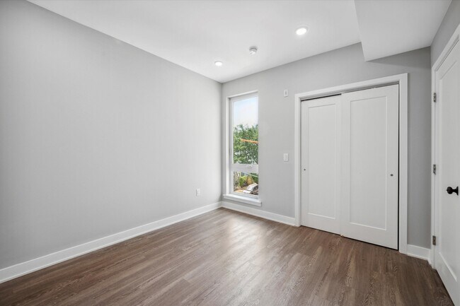 Building Photo - 1841 N Gratz St