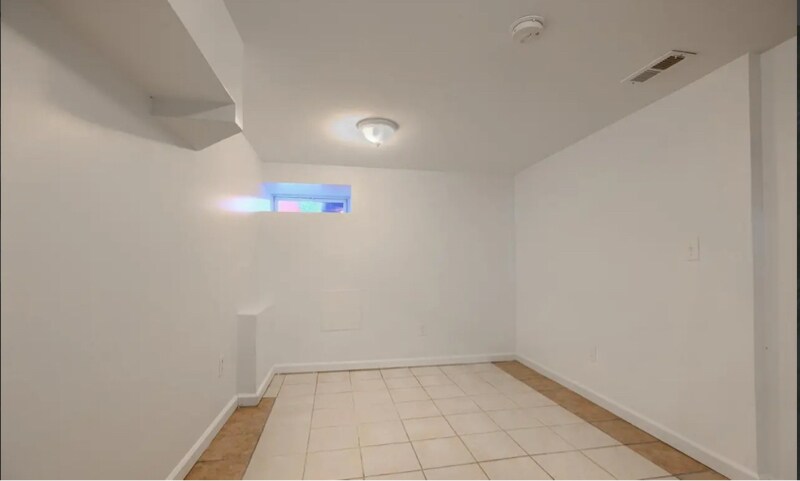 Building Photo - 930 Washington Blvd