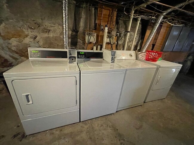 Building Photo - 12 Cumberland St