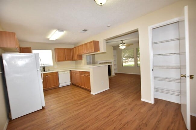 Building Photo - 2804 Jadewood Ct