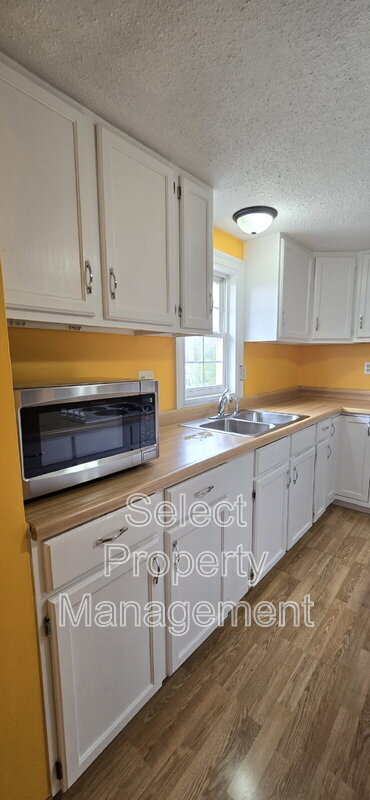 Building Photo - 7233 Adams Ctr Rd