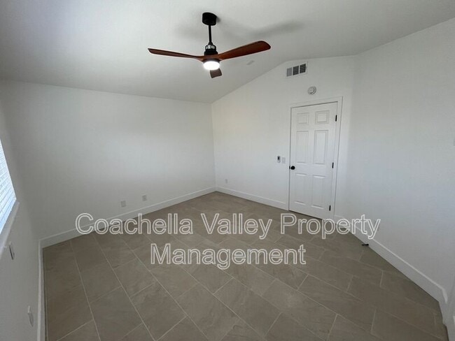 Building Photo - 47675 Azalea St