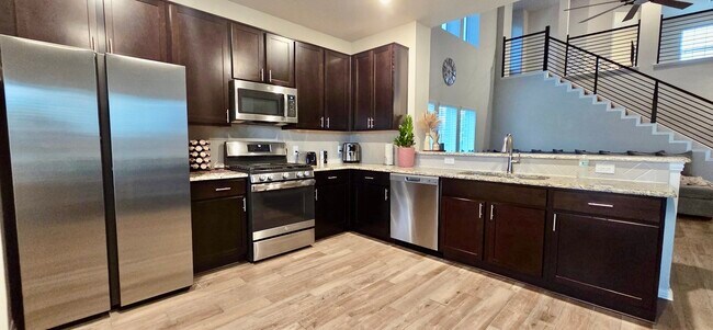 Building Photo - 1523 Alpine Dr
