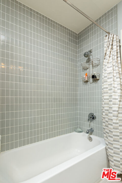 Building Photo - 1730 Camino Palmero St