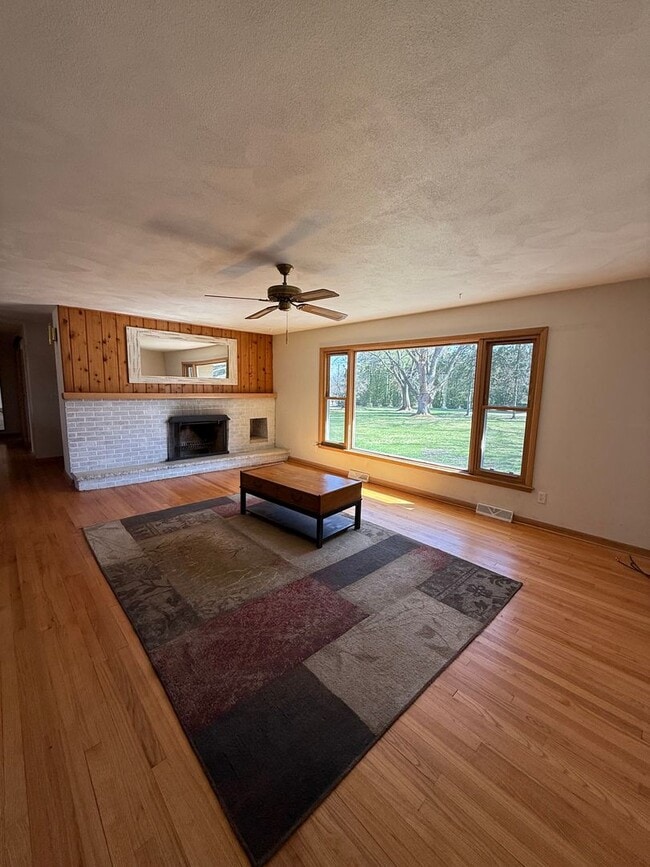 Building Photo - Rare Rental- Prairie Hill SD 3 bedroom 2 bath Ranch Home COMING IN JUNE