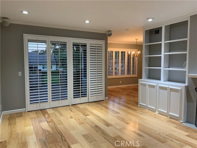 Building Photo - 5201 Thorn Tree Ln