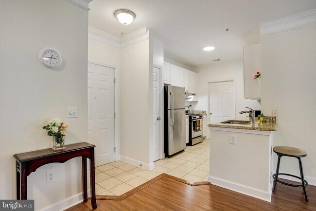 Building Photo - 501 Hungerford Dr