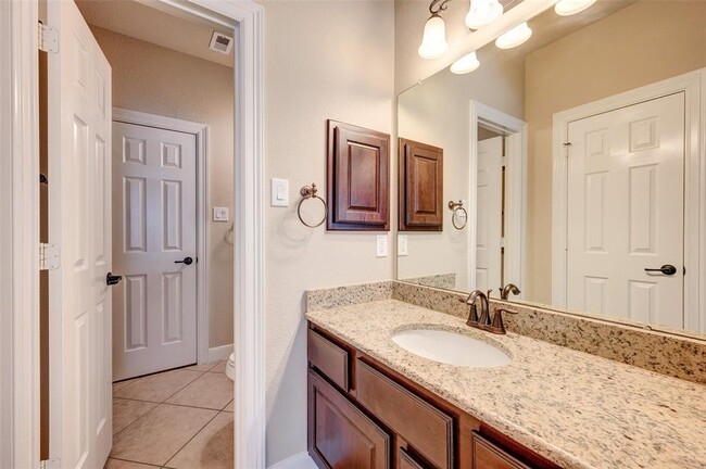 Building Photo - 10411 Winding Green Dr