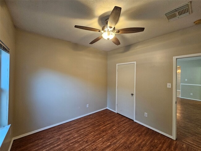 Building Photo - 13111 Cherryglade Ct