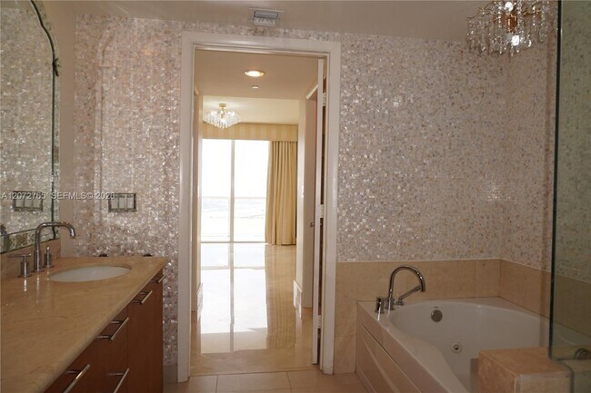 Building Photo - 50 Biscayne Blvd