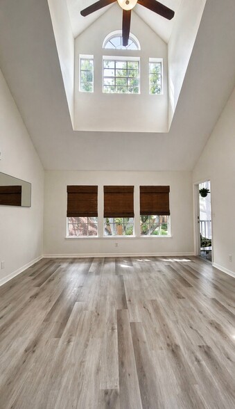 Building Photo - 3266 Haviland Ct